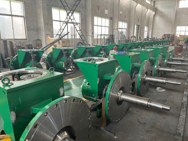 خلاط خاص لخزان الزيت الخام الثقيل